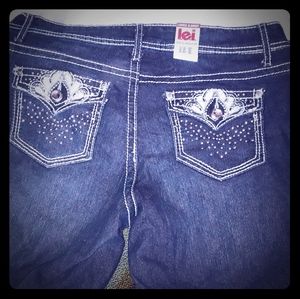 LEI Women's Blue Jeans with Embellished Pockets